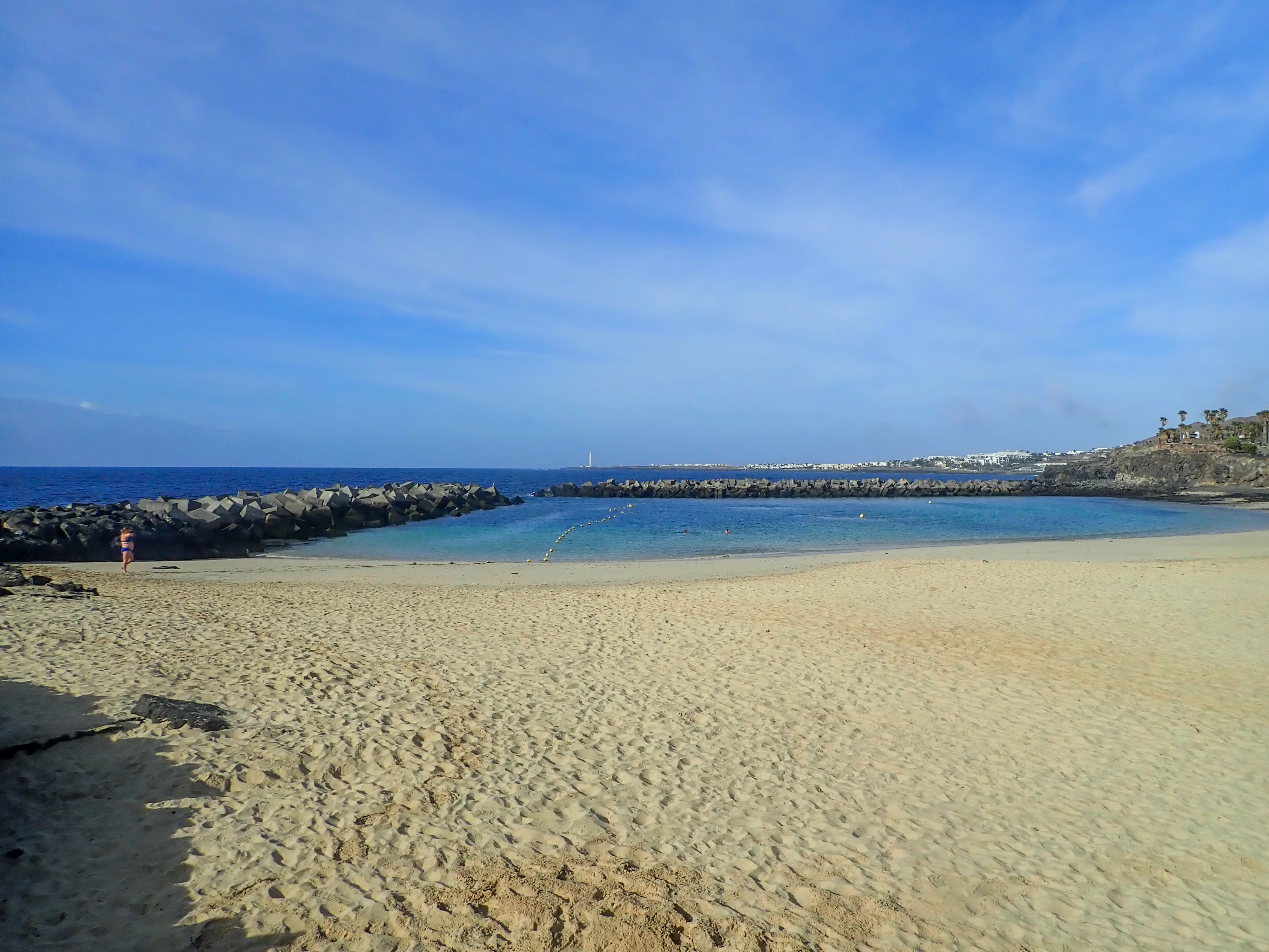 2 shore dives in Playa Blanca